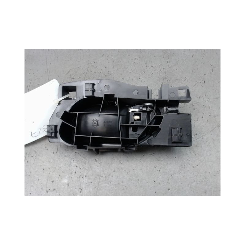 POIGNEE INTERIEURE PORTE AVANT DROIT PEUGEOT 207 2006-2013