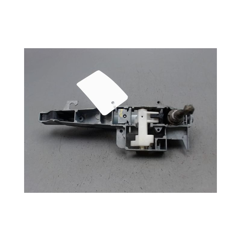 POIGNEE EXTERIEURE PORTE AVANT GAUCHE PEUGEOT 407 SW Phase 1 2004-2008