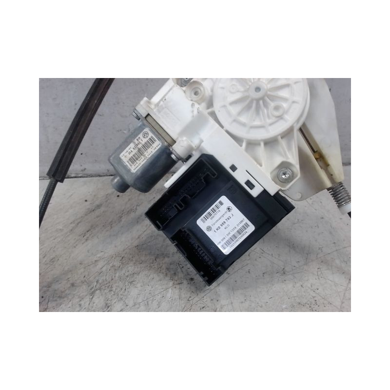 MECANISME+MOTEUR LEVE-GLACE AVANT GAUCHE VOLKSWAGEN GOLF V 2003-2009
