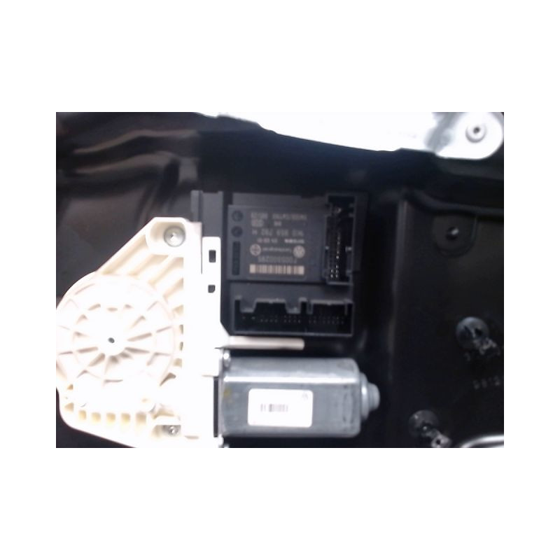 MECANISME+MOTEUR LEVE-GLACE AVANT DROIT VOLKSWAGEN PASSAT 2005-