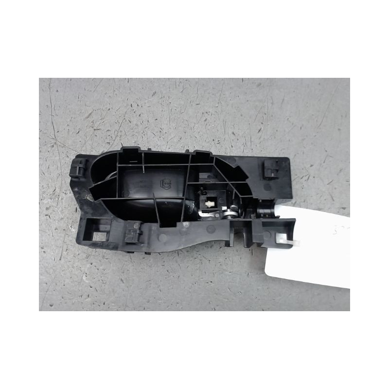 POIGNEE INTERIEURE PORTE AVANT GAUCHE PEUGEOT 207 2006-2013