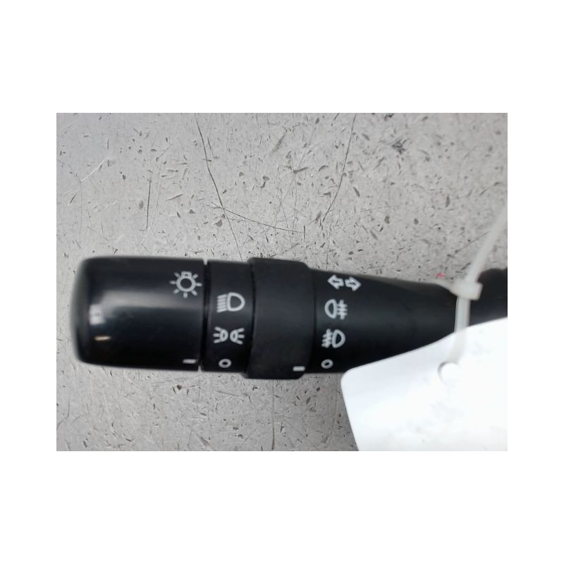COMMANDE ECLAIRAGE TOYOTA YARIS 2005-
