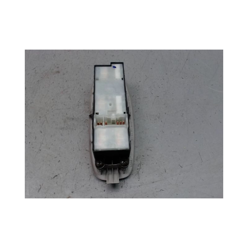 COMMANDE LEVE-GLACE PORTE AVG NISSAN ALMERA TINO MONOSP. Phase 1 2000-2003