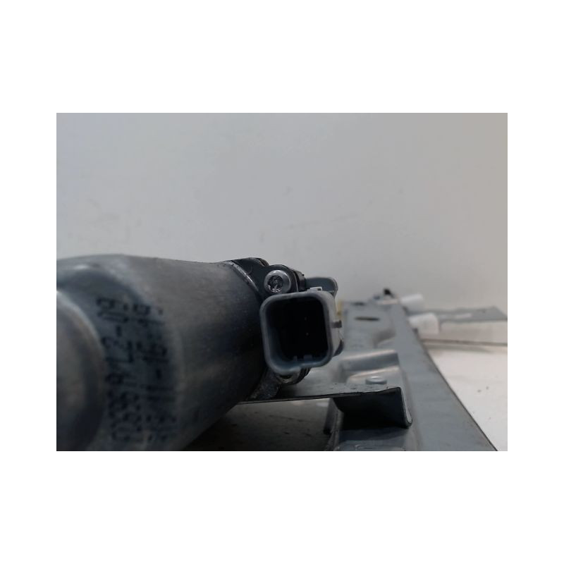 MECANISME+MOTEUR LEVE-GLACE AVANT DROIT PEUGEOT 207