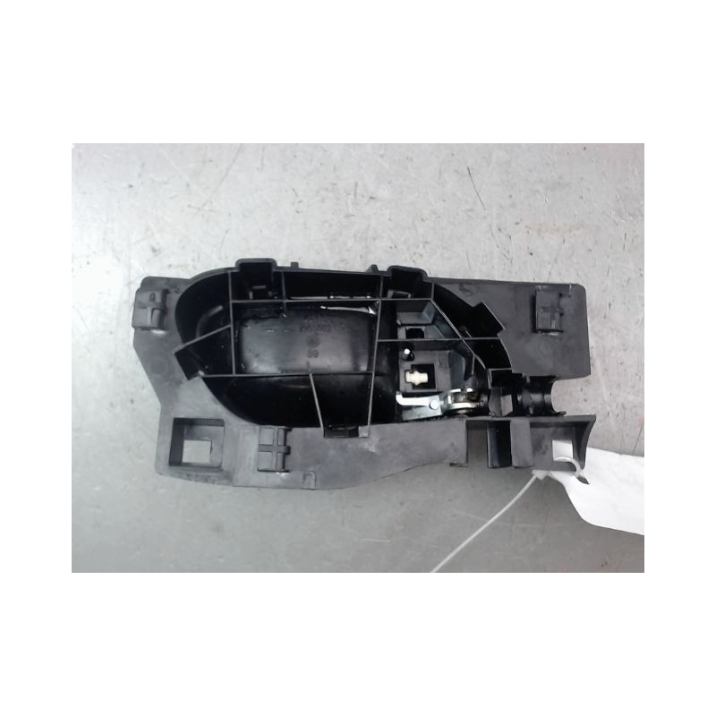 Pieces Auto D'occasion : Poignee Interieure Porte Avant Droit Citroen Ds3  Phase 1 (A55) 2009-2014 - 96834460vv