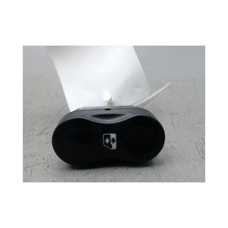 COMMANDE LEVE-GLACE PORTE AVG DACIA SANDERO I 2008-2012