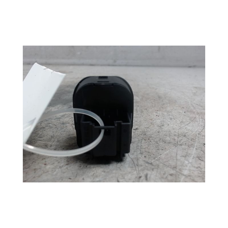 COMMANDE RETROVISSEUR EXTERIEUR ELECTRIQUE VOLKSWAGEN GOLF V 2003-2009
