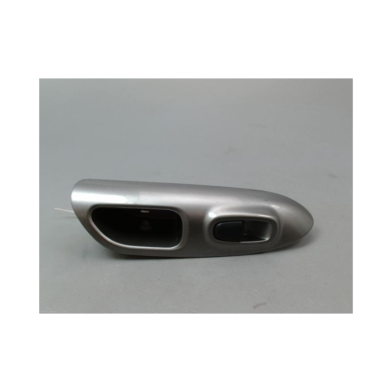 COMMANDE LEVE-GLACE PORTE ARD NISSAN JUKE Phase 1 2010-...