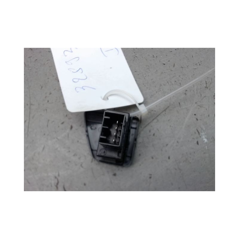 COMMANDE LEVE-GLACE PORTE AVD FIAT 500 CC 2007-