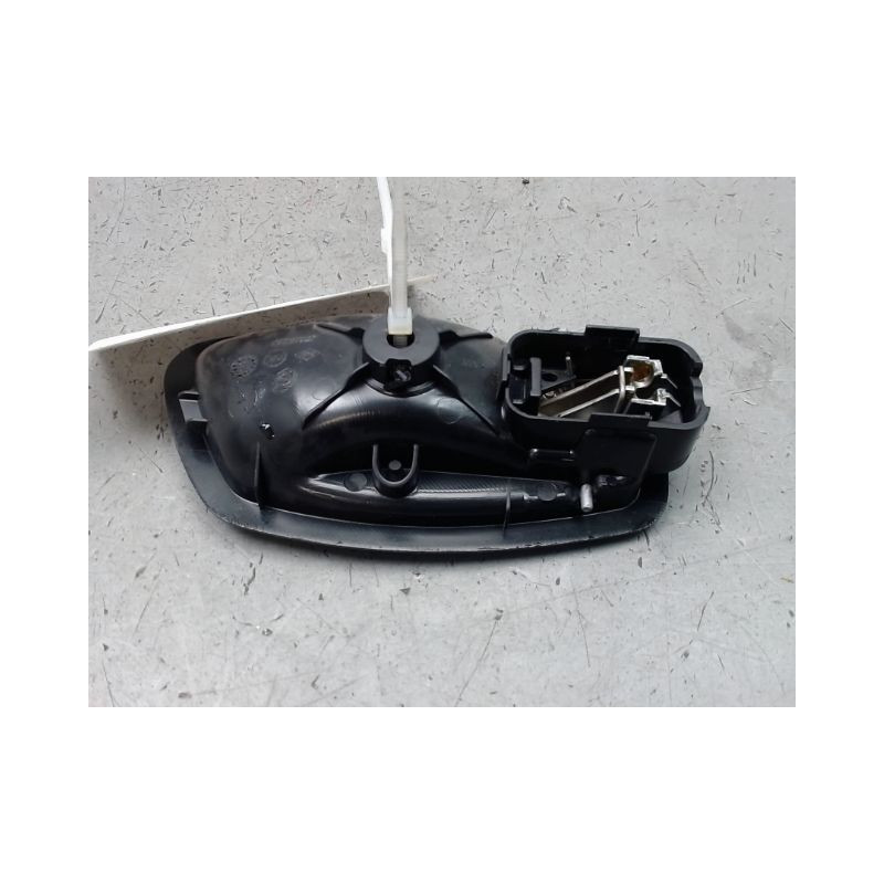 POIGNEE INTERIEURE PORTE AVANT GAUCHE RENAULT GRAND SCENIC MONOSP. III Phase 2 LONG 2011-2013