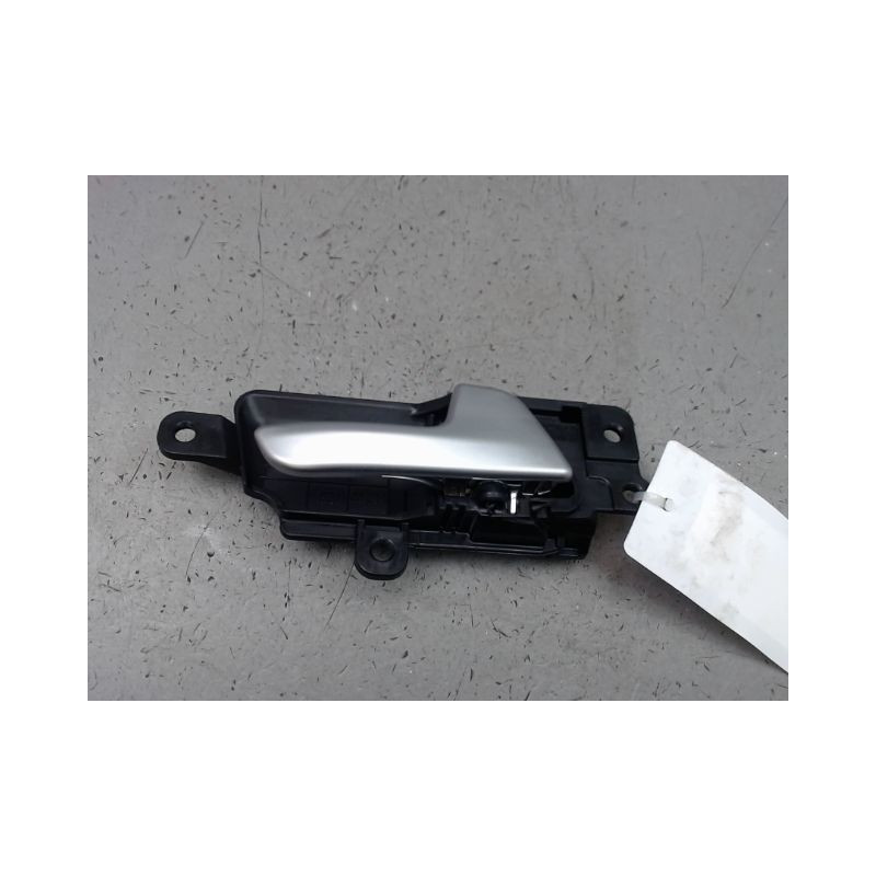 POIGNEE INTERIEURE PORTE AVANT DROIT KIA SPORTAGE III 2010-