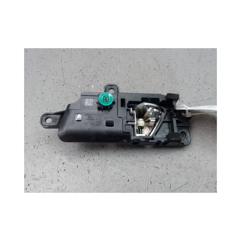 POIGNEE INTERIEURE PORTE AVANT DROIT KIA SPORTAGE III 2010-