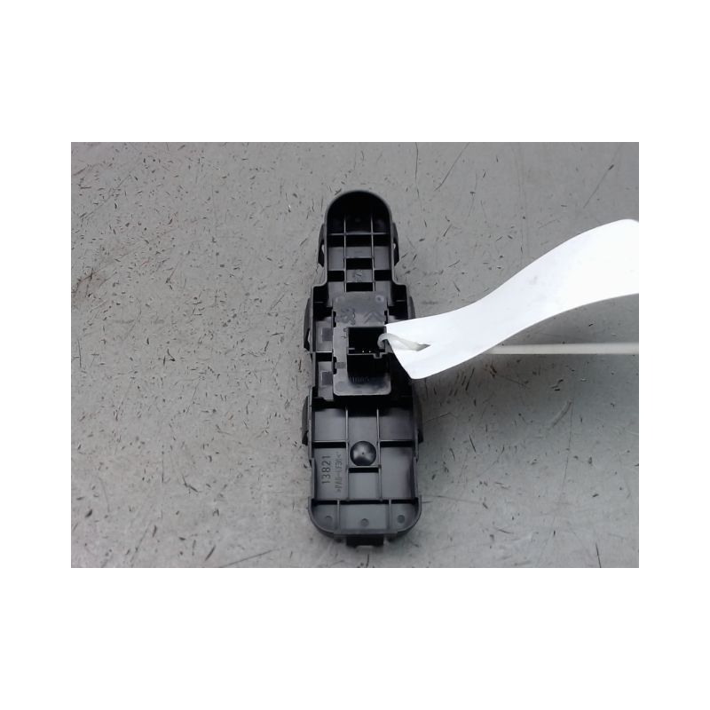 COMMANDE LEVE-GLACE PORTE AVD PEUGEOT 308 I Phase 1 2007-2011