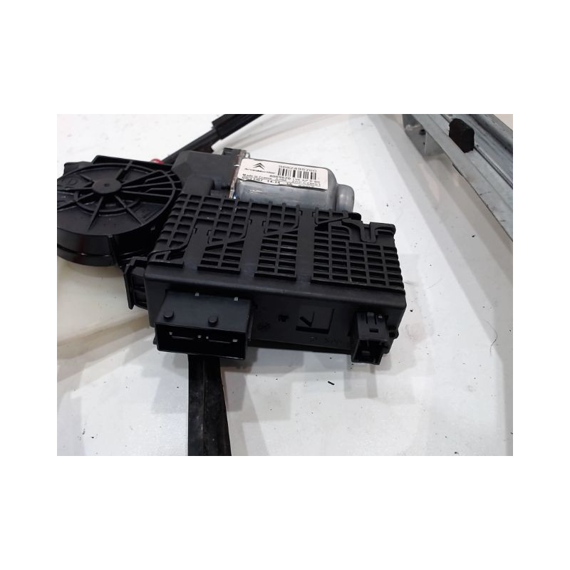MECANISME+MOTEUR LEVE-GLACE AVANT DROIT CITROEN C4