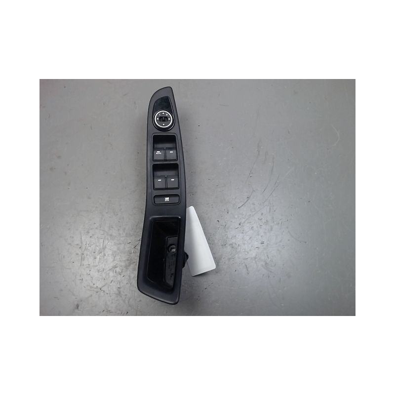 COMMANDE LEVE-GLACE PORTE AVG HYUNDAI I20