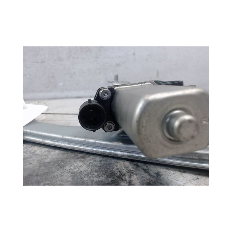 MECANISME+MOTEUR LEVE-GLACE AVANT DROIT DACIA SANDERO 2008-