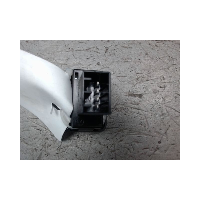 COMMANDE LEVE-GLACE PORTE AVD FIAT 500 2007-