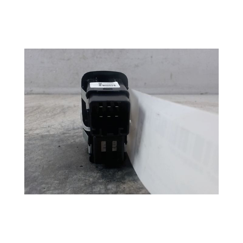 COMMANDE LEVE-GLACE PORTE ARG FIAT FREEMONT