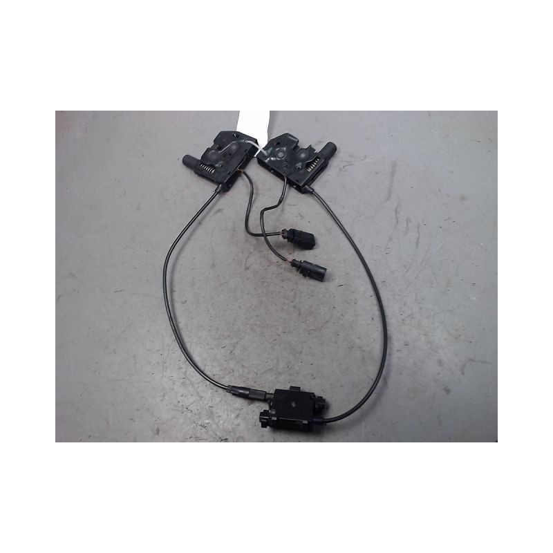 SERRURE CAPOT AUDI A6
