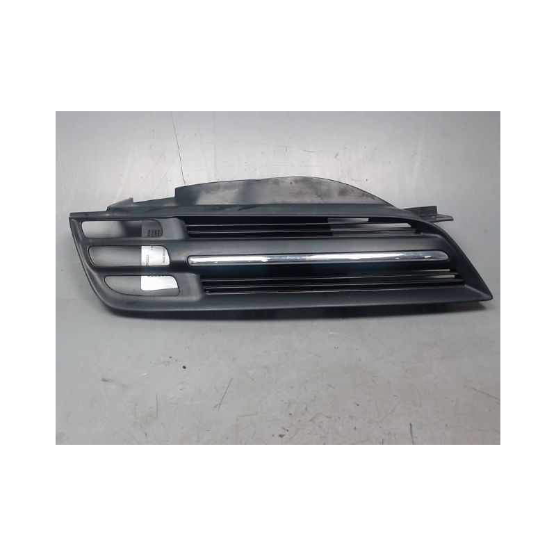 GRILLE CALANDRE DROIT NISSAN MICRA 2003-2005