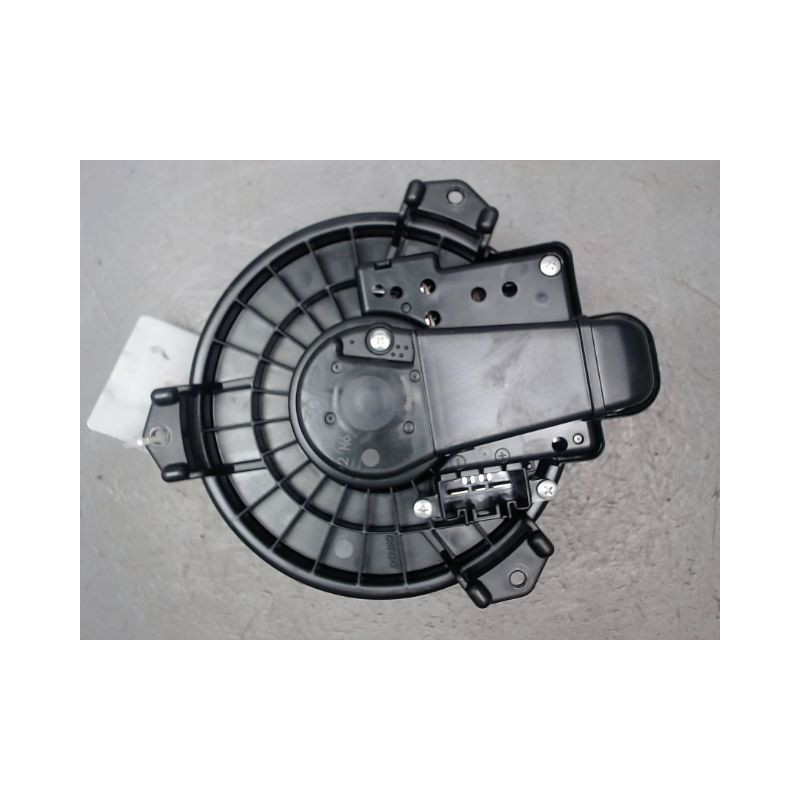 MOTEUR VENTILATEUR CHAUFFAGE TOYOTA YARIS II 2010-