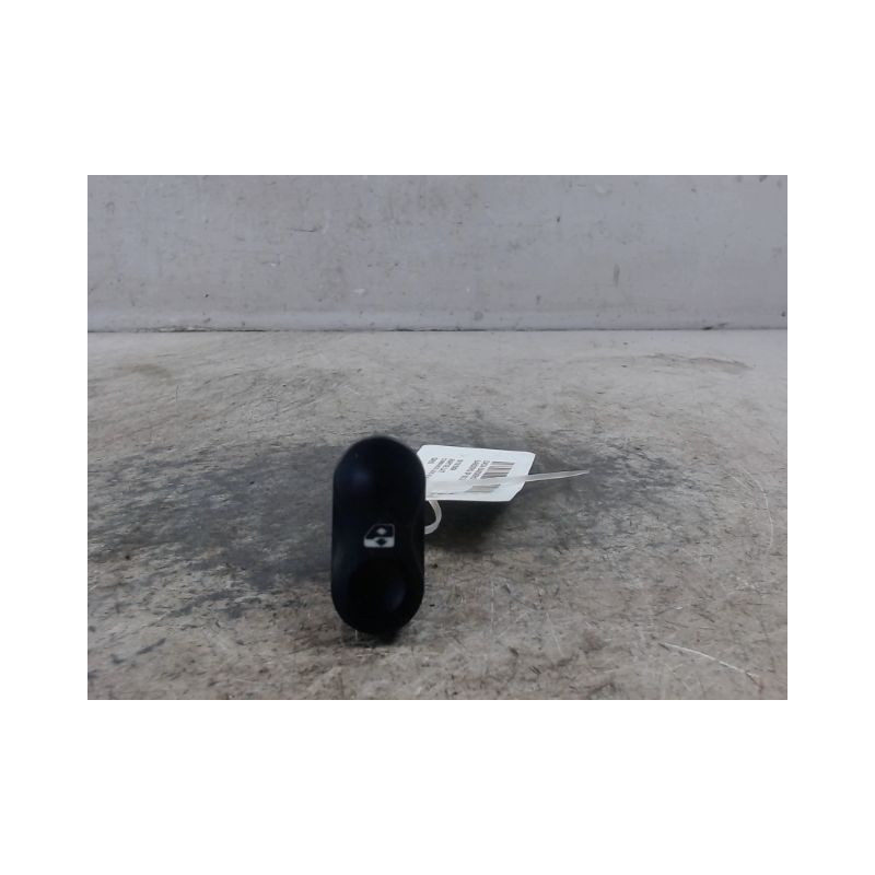 COMMANDE LEVE-GLACE PORTE AVD DACIA SANDERO 2008-