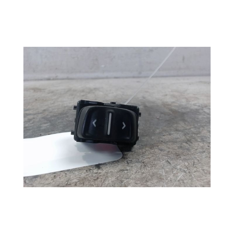 COMMANDE LEVE-GLACE PORTE AVD DACIA SANDERO 2008-