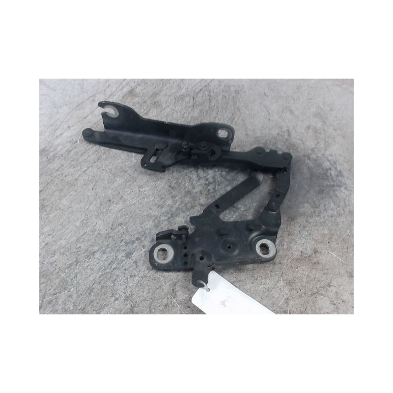 COMPAS DROIT CAPOT BMW SERIE 1