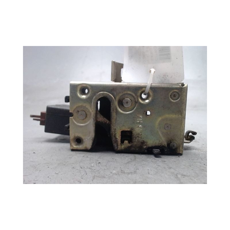 SYSTEME CONDAMNATION ARRIERE GAUCHE CITROEN SAXO -99