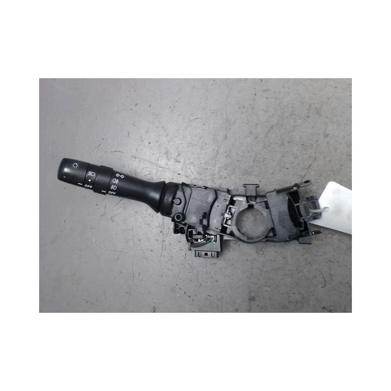 COMMANDE CLIGNOTANT TOYOTA RAV4 2006