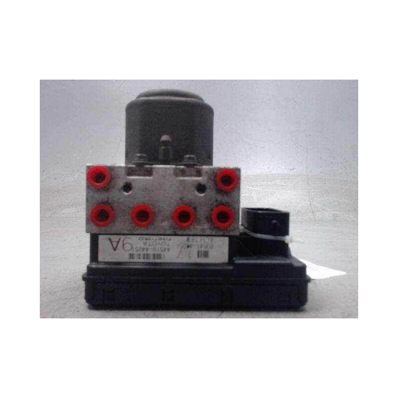 UNITE HYDRAULIQUE ABS TOYOTA AVENSIS VERSO 01-03