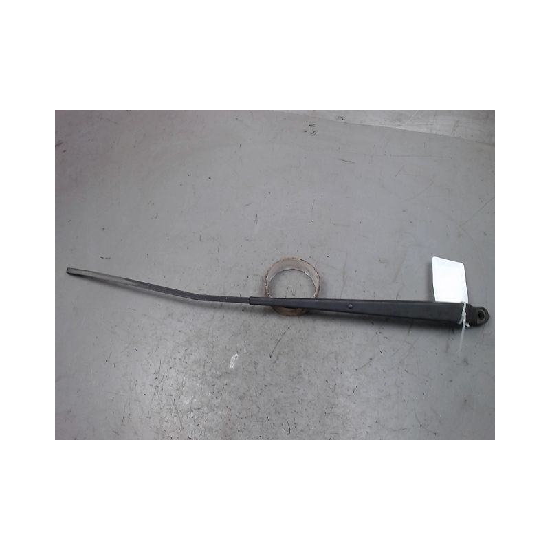 BRAS ESSUIE-GLACE AVANT DROIT TOYOTA YARIS -2003
