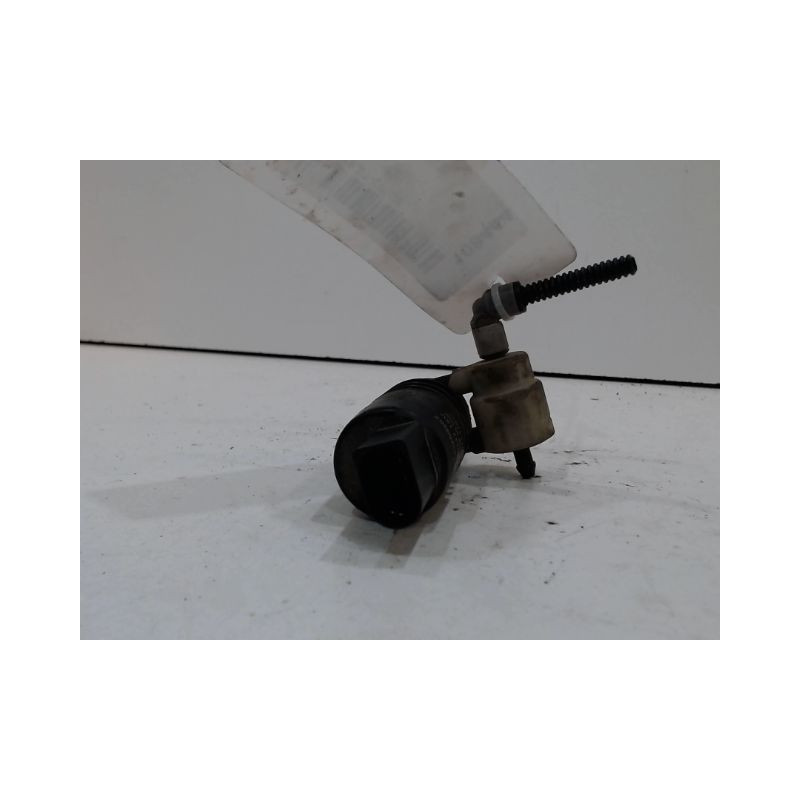 POMPE LAVE-GLACE AVANT CHEVROLET CRUZE