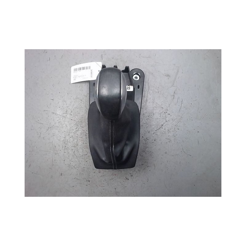 POMMEAU LEVIER VITESSES PEUGEOT 2008 1.2 THP 110 / PureTech 110