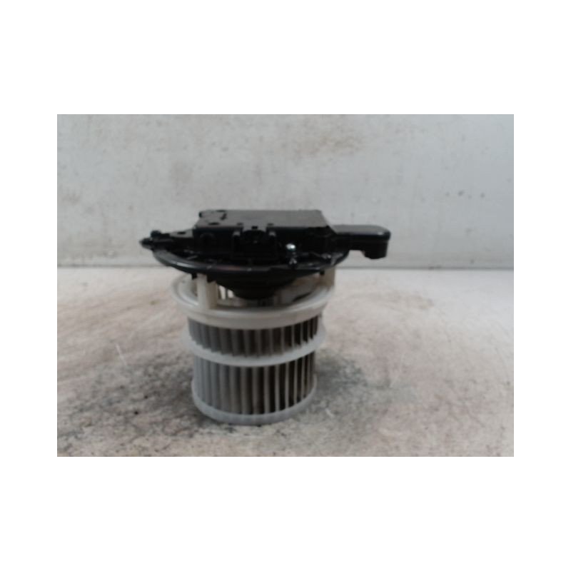 MOTEUR VENTILATEUR CHAUFFAGE TOYOTA PRIUS 2004-