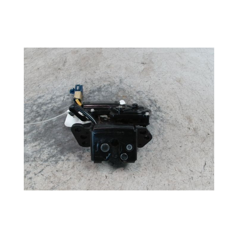 SERRURE HAYON  TOYOTA YARIS 2005-