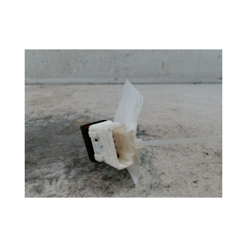 BOUTON DE WARNING NISSAN QHASQAI 2007-