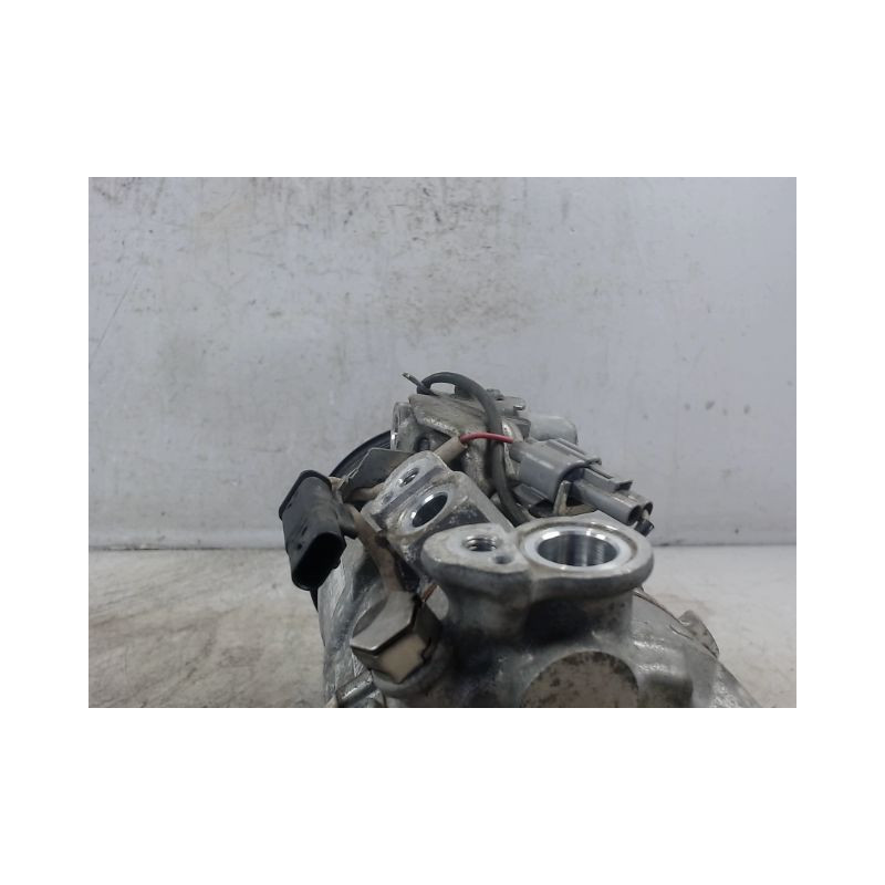 COMPRESSEUR AIR CONDITIONNE MERCEDES CLASSE B 2008-