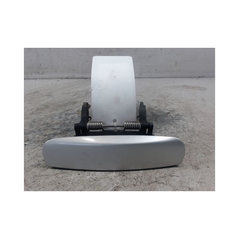 POIGNEE EXTERIEURE PORTE AVANT DROIT AUDI A4 AVANT 01-04