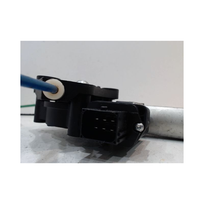MECANISME+MOTEUR LEVE-GLACE AVANT DROIT OPEL CORSA