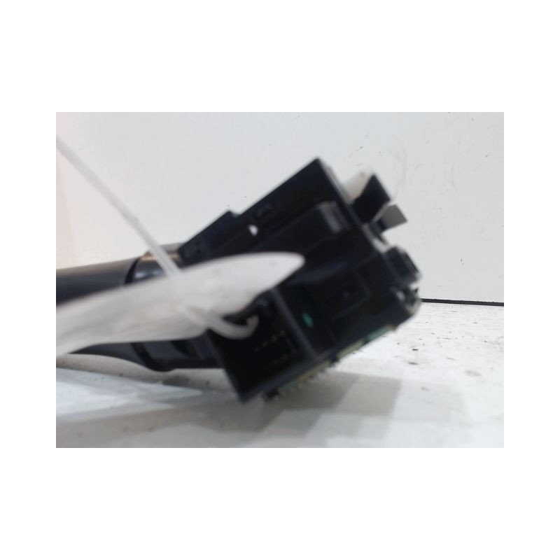 COMMANDE CLIGNOTANT PEUGEOT 4007
