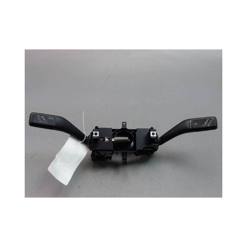 BLOC COMMODOS VOLKSWAGEN UP! PHASE 1 (12) 2011-...