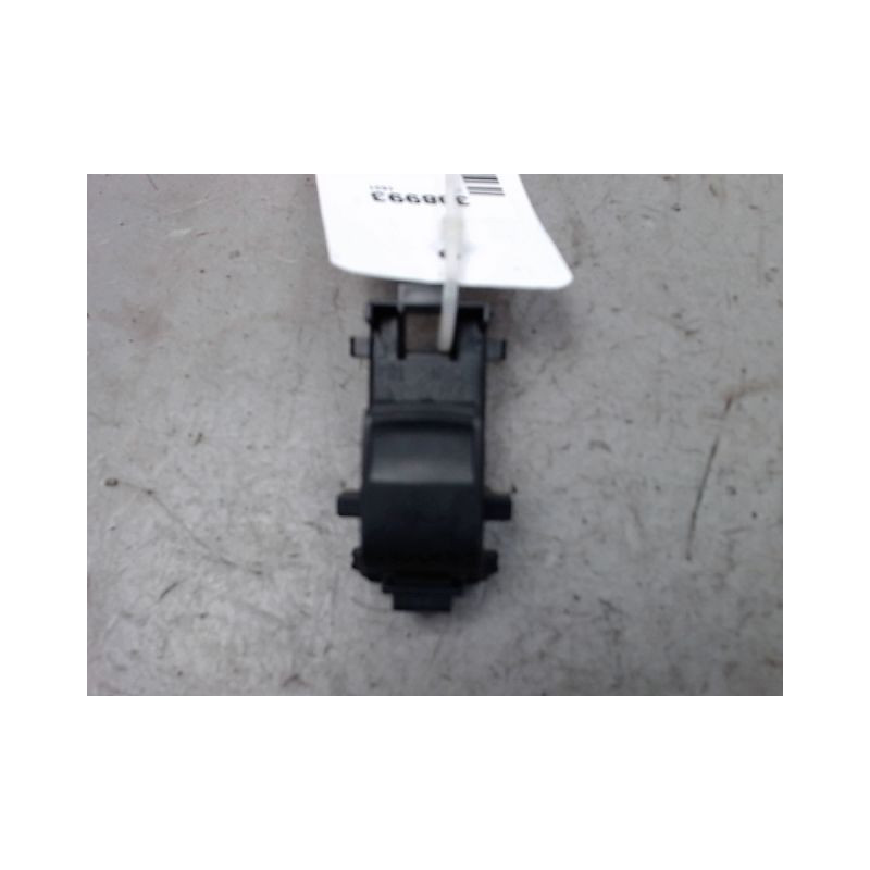 COMMANDE LEVE-GLACE PORTE AVD TOYOTA YARIS