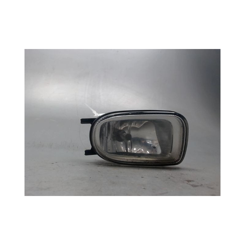 PHARE ANTIBROUILLARD AVANT DROIT NISSAN ALMERA 2000-2002