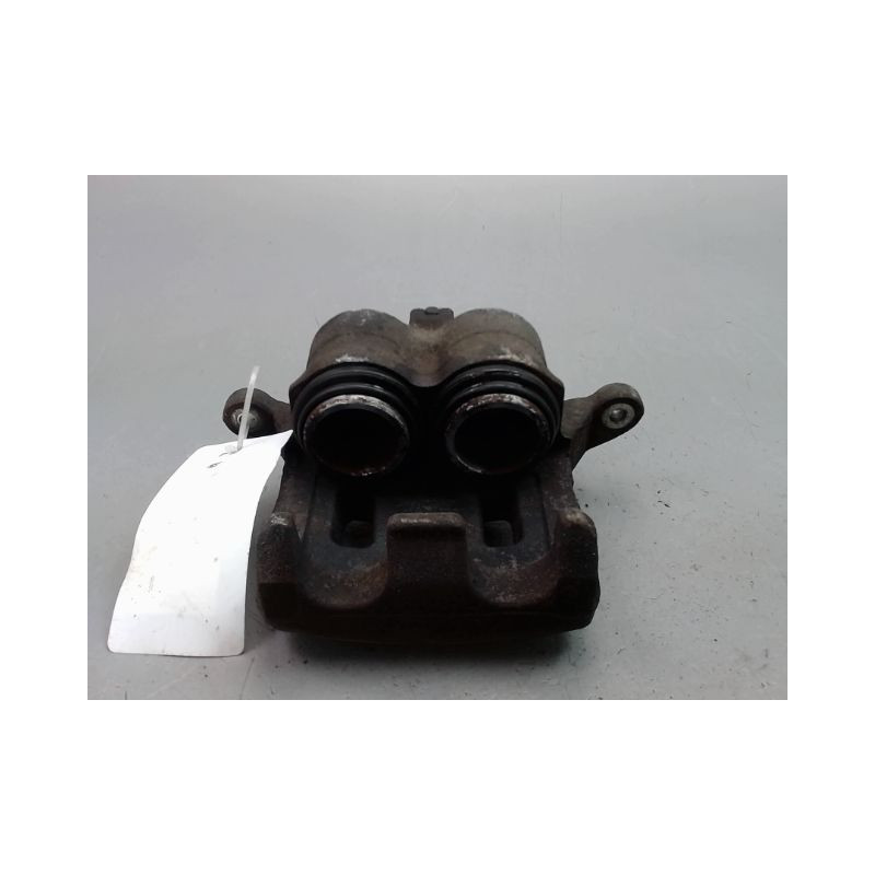 ETRIER DE FREIN AVANT DROIT NISSAN NAVARA DOUBLE CABINE