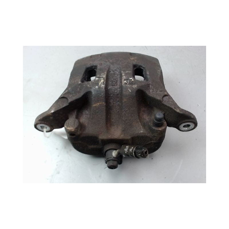 ETRIER DE FREIN AVANT GAUCHE NISSAN NAVARA DOUBLE CABINE