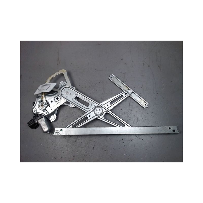 MECANISME+MOTEUR LEVE-GLACE AVANT DROIT TOYOTA YARIS
