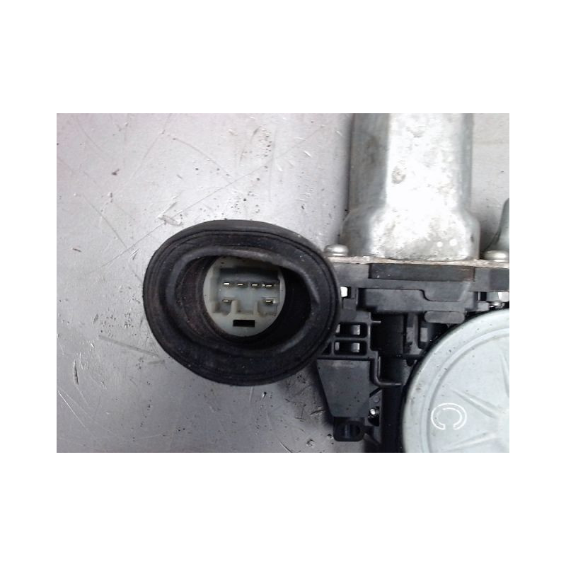 MECANISME+MOTEUR LEVE-GLACE AVANT DROIT SUZUKI SWIFT