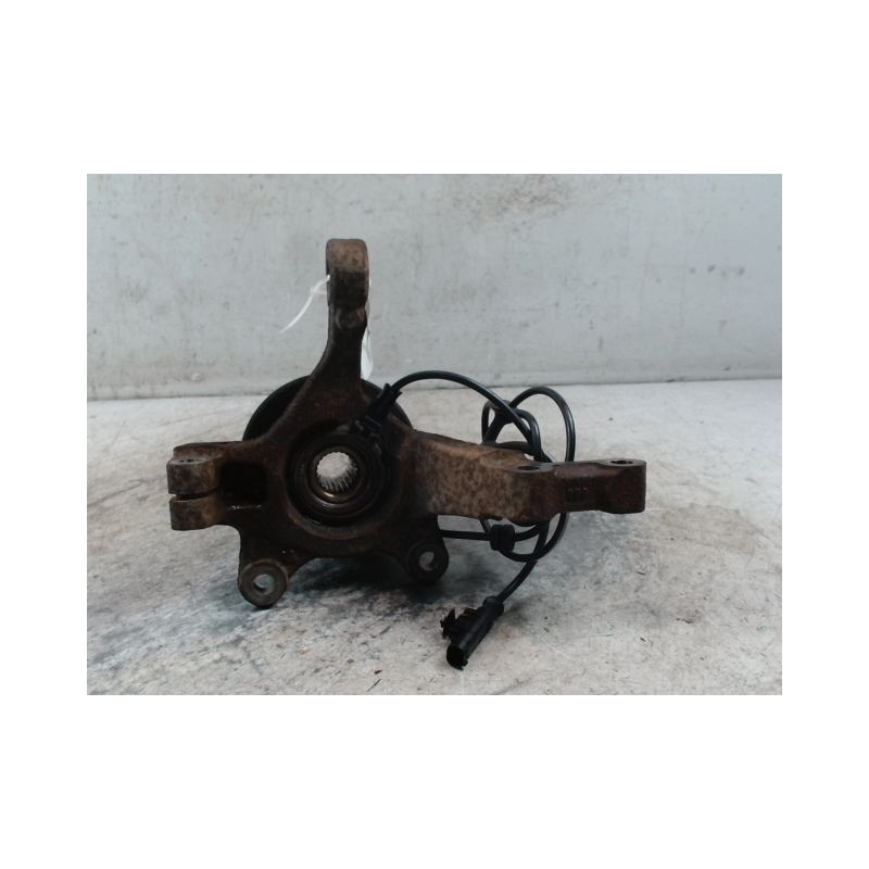 PIVOT AVANT GAUCHE NISSAN NOTE