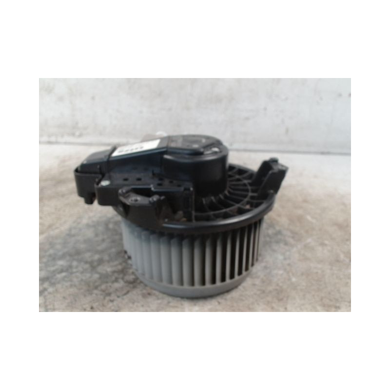 MOTEUR VENTILATEUR CHAUFFAGE TOYOTA AURIS 2007-